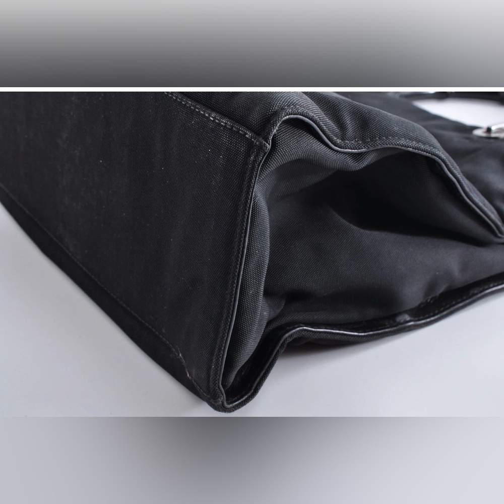 Vintage Gucci black nylon bamboo top handle tote bag pre-owned - Picture 8 of 15